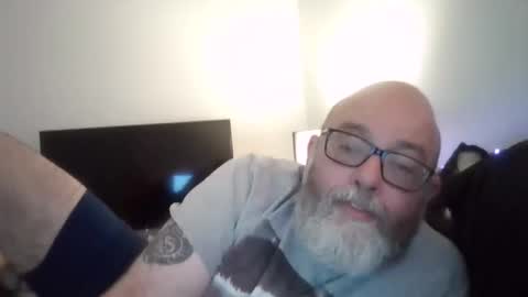 Snapshot of stylesback chatting on 10-31-25, 12:55 Stylesback online show from 10-31-25, 12:55