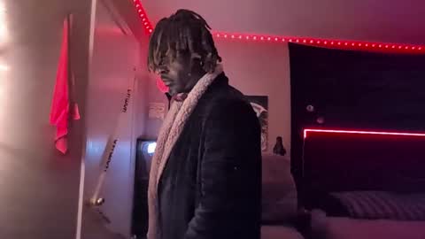 Snapshot of suavechocolatecity chatting on 09-30-25, 02:49 Hot Chocolate online show from 09-30-25, 02:49