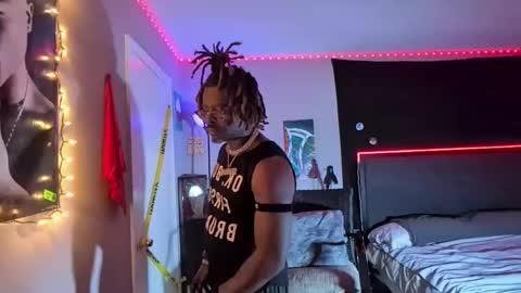 Snapshot of suavechocolatecity chatting on 10-27-25, 01:42 Hot Chocolate online show from 10-27-25, 01:42