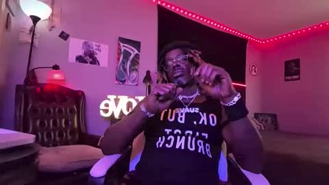 Snapshot of suavechocolatecity chatting on 06-02-26, 01:35 Hot Chocolate online show from 06-02-26, 01:35
