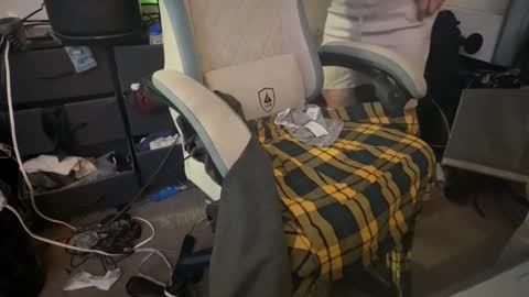 Snapshot of sub_boy221059 chatting on 10-28-25, 06:43 sub_boy221059 online show from 10-28-25, 06:43