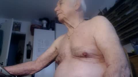 Snapshot of subibuns chatting on 01-06-26, 08:29 Marcel online show from 01-06-26, 08:29