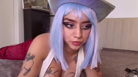 Zoe online show from 10-31-25, 09:27