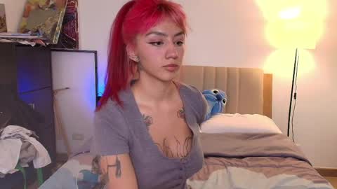 Snapshot of sublimetouch chatting on 04-30-26, 10:36 Zoe online show from 04-30-26, 10:36