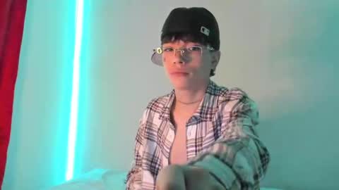 Snapshot of submissive_boyy_ chatting on 12-10-24, 04:17 nico online show from 12-10-24, 04:17