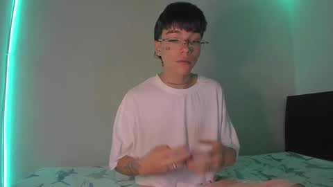 Snapshot of submissive_boyy_ chatting on 01-26-25, 02:19 nico online show from 01-26-25, 02:19