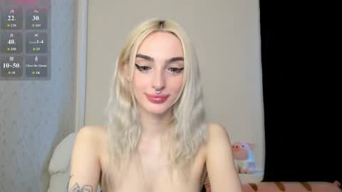 Snapshot of succubantra chatting on 06-05-26, 02:12 Chloe online show from 06-05-26, 02:12