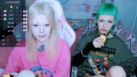 Snapshot of succubus_leslie chatting on 03-12-26, 07:20 succubus_leslie online show from 03-12-26, 07:20