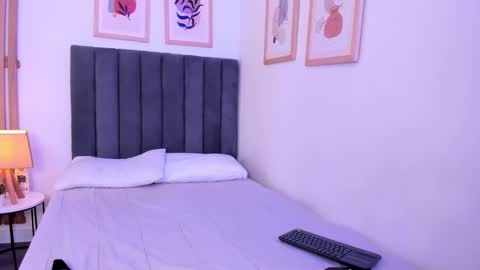 Luna  online show from 09-18-25, 08:11