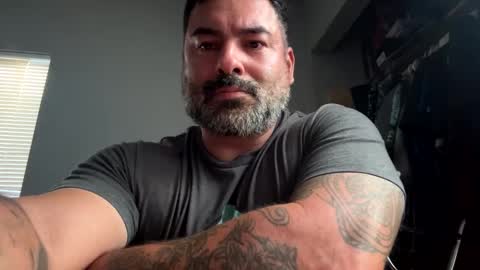 Snapshot of sucio72 chatting on 09-19-25, 01:29 Sucio online show from 09-19-25, 01:29