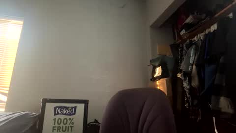 Snapshot of sucio72 chatting on 09-20-25, 02:29 Sucio online show from 09-20-25, 02:29