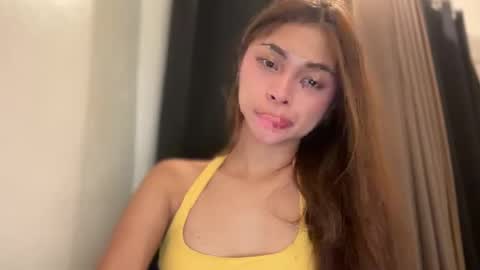 Snapshot of suckablechick chatting on 02-03-26, 12:43 Marry online show from 02-03-26, 12:43