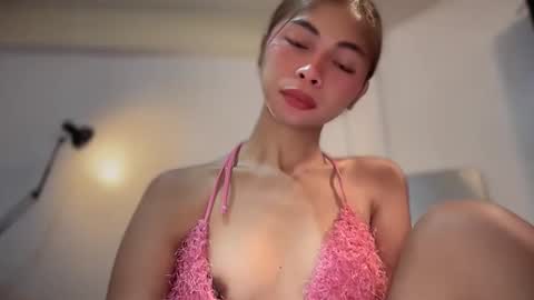 Snapshot of suckablechick chatting on 02-19-26, 03:08 Marry online show from 02-19-26, 03:08