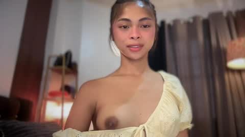 Snapshot of suckablechick chatting on 06-12-26, 12:53 Marry online show from 06-12-26, 12:53