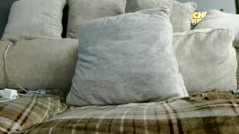 Snapshot of suckmywhitecock25 chatting on 02-15-26, 06:15 suckmywhitecock25 online show from 02-15-26, 06:15