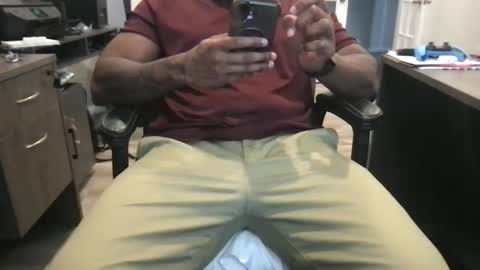 Snapshot of suckonthis318 chatting on 02-18-26, 06:59 suckonthis318 online show from 02-18-26, 06:59