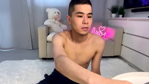 Snapshot of sue_star chatting on 02-27-25, 09:11 Emmy online show from 02-27-25, 09:11