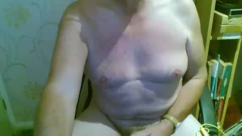 suffolkboy4 online show from 11-07-25, 09:48