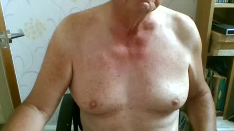 Snapshot of suffolkboy4 chatting on 07-31-26, 06:57 suffolkboy4 online show from 07-31-26, 06:57