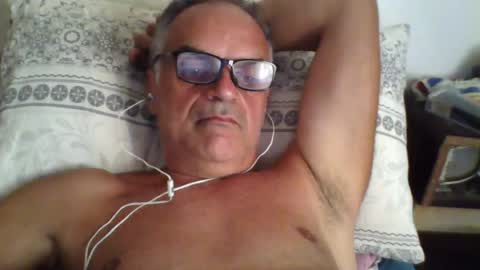 Snapshot of sugar1971 chatting on 06-22-26, 01:08 paolo online show from 06-22-26, 01:08