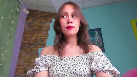 Snapshot of sugar_blond chatting on 02-04-25, 11:16 sugar blond online show from 02-04-25, 11:16