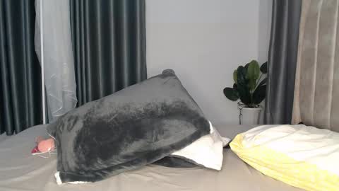 Snapshot of sugar_br0wn chatting on 10-05-25, 06:39 sugarboooty online show from 10-05-25, 06:39