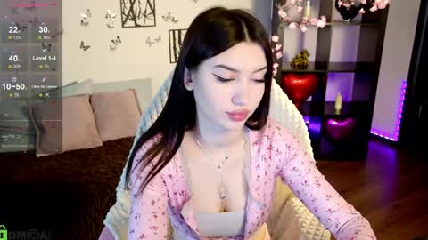 Snapshot of sugar_kitten12 chatting on 05-18-26, 01:35 Jane online show from 05-18-26, 01:35