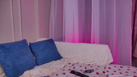 Snapshot of sugar_lips__ chatting on 02-20-26, 02:52 Alice online show from 02-20-26, 02:52