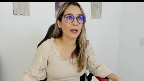 sugar_milff online show from 03-11-25, 01:56