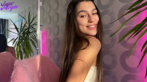 Snapshot of sugar_morgan chatting on 11-11-25, 02:33 Morgan online show from 11-11-25, 02:33