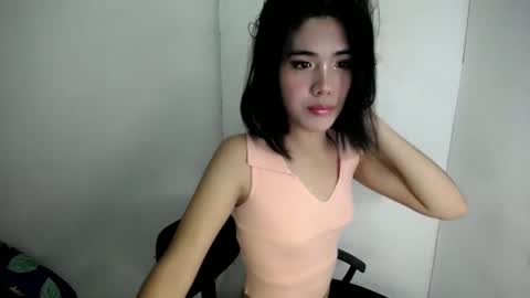 Snapshot of sugarbabydolly chatting on 12-17-24, 11:49 Jo Haira online show from 12-17-24, 11:49