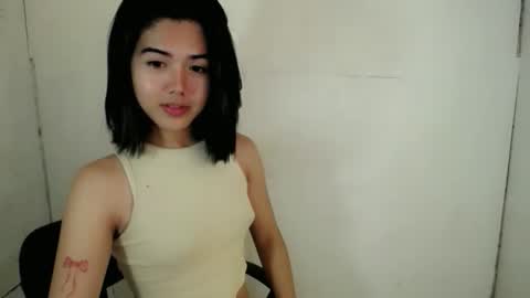 Snapshot of sugarbabydolly chatting on 10-17-25, 01:46 Jo Haira online show from 10-17-25, 01:46