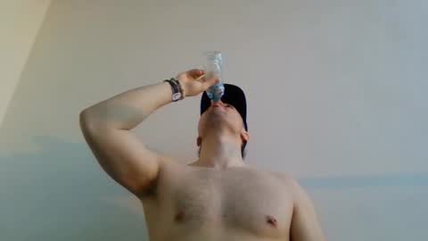 Snapshot of sugargay222 chatting on 01-08-26, 12:29 Sugar online show from 01-08-26, 12:29