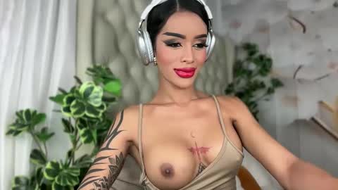 Jess online show from 10-10-25, 08:41