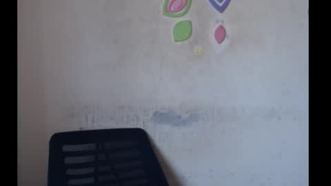 Bella online show from 10-04-25, 03:54