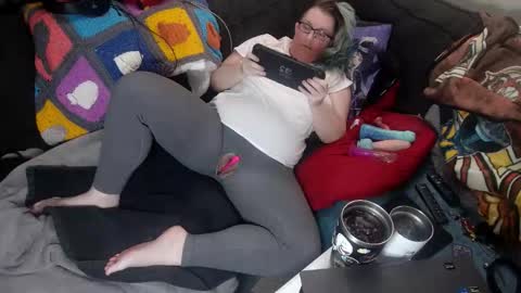 Nami online show from 04-19-26, 01:38