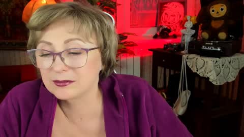 Vivien online show from 12-18-24, 12:07