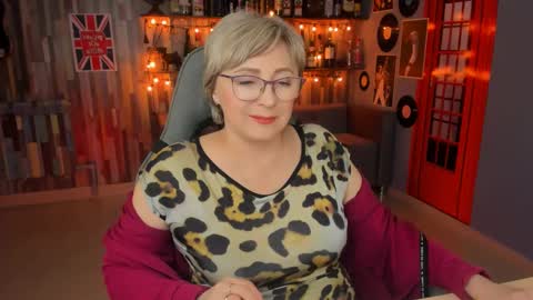 Vivien online show from 02-15-25, 04:34