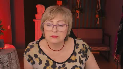 Vivien online show from 03-12-25, 12:04