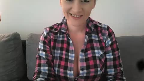 Snapshot of sugaryasmin chatting on 02-10-25, 10:20 SugarYas online show from 02-10-25, 10:20