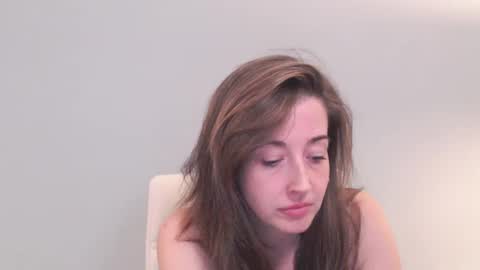 Mia online show from 01-22-25, 01:20