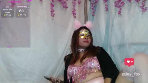 Snapshot of suley_fox chatting on 03-05-26, 04:52 zuley online show from 03-05-26, 04:52