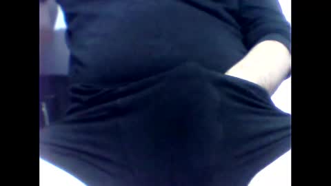 Snapshot of suleyman38 chatting on 10-12-25, 03:11 suleyman38 online show from 10-12-25, 03:11