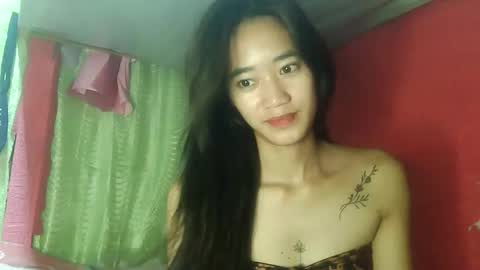 Snapshot of sultrygirl69 chatting on 10-13-25, 11:27 ANNA online show from 10-13-25, 11:27