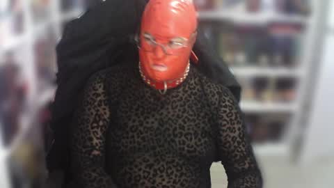 Sumisolatex online show from 01-27-25, 12:05