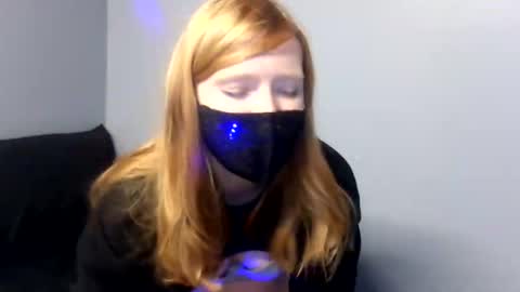 Snapshot of summer_blake97 chatting on 12-14-25, 02:39 Summer online show from 12-14-25, 02:39