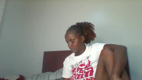 Snapshot of summerdew chatting on 03-12-26, 07:09 summerdew online show from 03-12-26, 07:09