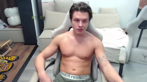 Alice and Sergey online show from 12-04-25, 08:39