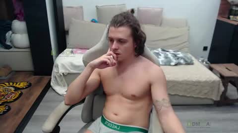 Snapshot of sunny1girl chatting on 04-25-26, 05:10 Alice and Sergey online show from 04-25-26, 05:10