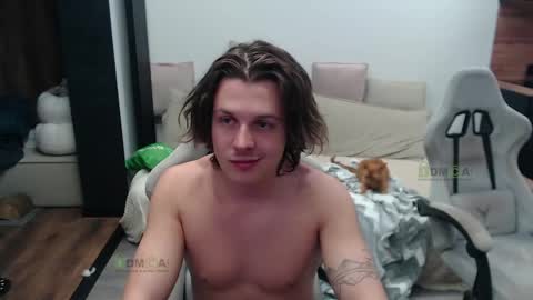 Snapshot of sunny1girl chatting on 05-15-26, 09:55 Alice and Sergey online show from 05-15-26, 09:55